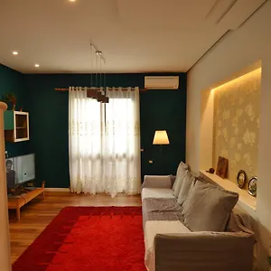 Kaloj , Tirana Albanie