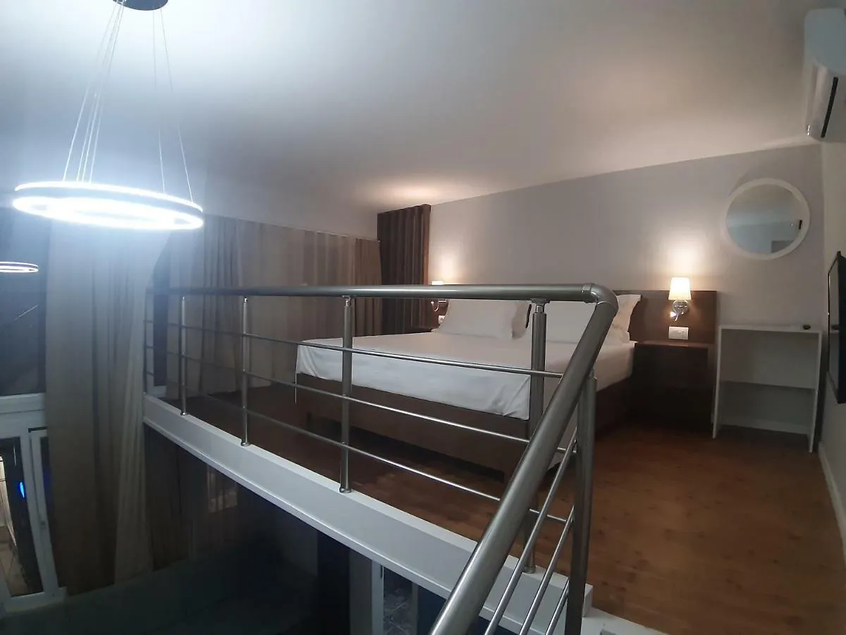 Bistrica Hotel Sarande 3*,